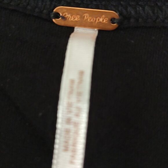 FREE PEOPLE Bell Sleeve "That's A Wrap" Crop Black Top Sz XS - Picture 5 of 11